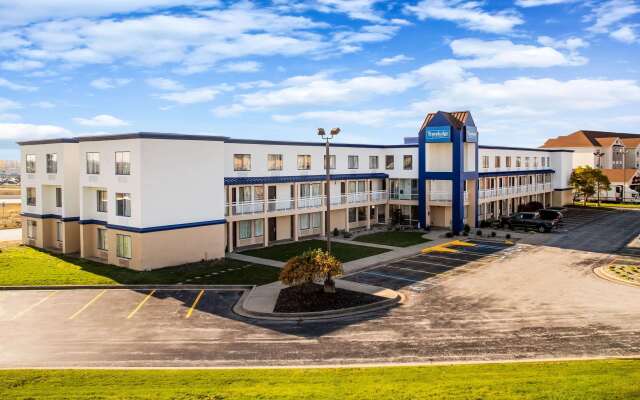 Travelodge by Wyndham Fort Wayne North