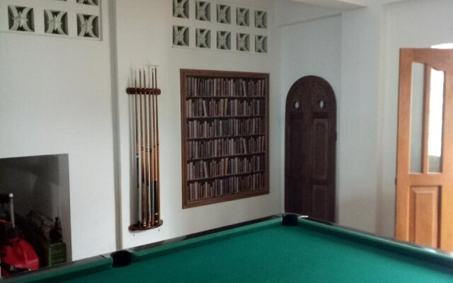 SmallFry's Beach Resort