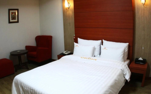 Metropol Tourist Hotel