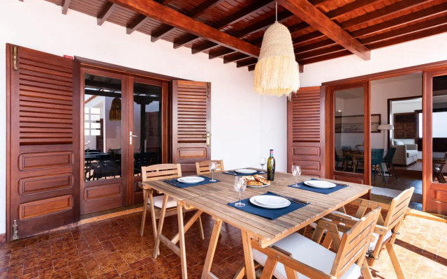 Home2Book Amazing Sea Front House Caleta de Fuste