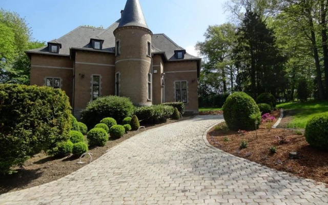 Le Chateau des Eglantines