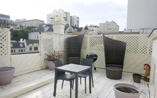 Pacific Heights Victorian Apartment