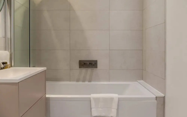 Beautiful 2 Bed, 2 Bath Abode In Dulwich
