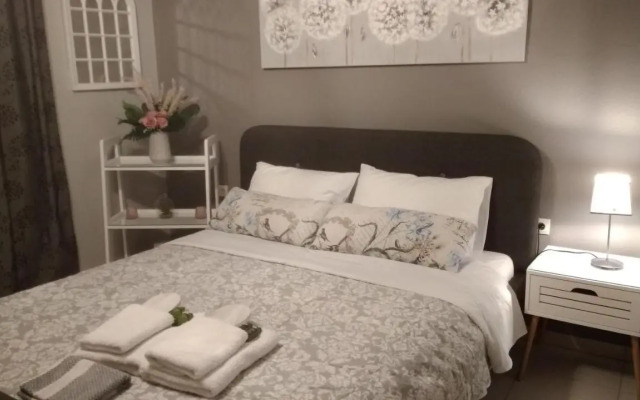 Iris Deluxe Suites 2