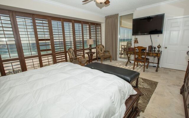 Oceania 407 3 Bedroom Condo by RedAwning