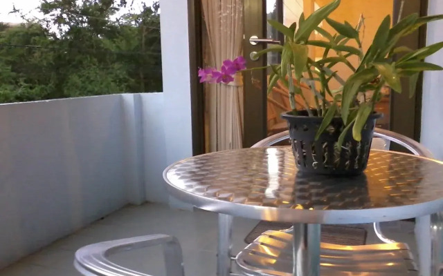 Leng Hotel