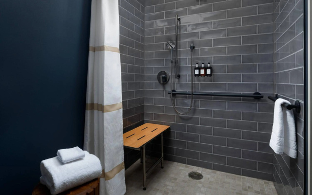 Hotel Distil, Autograph Collection