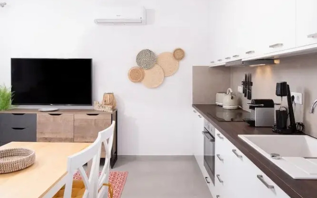 Hosting Moments Flat with Private Mini Pool