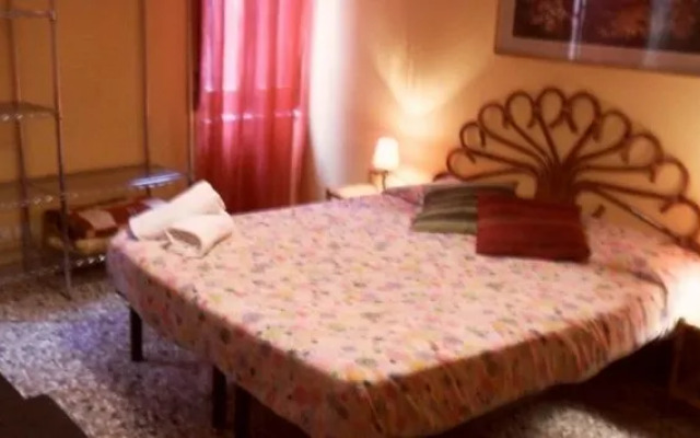 Sunny Venice Apartment