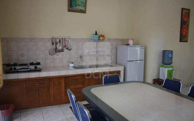 Villa Kota Bunga Dandelion