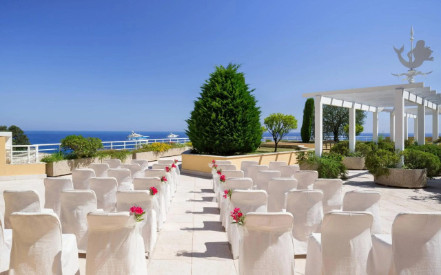Le Meridien Beach Plaza