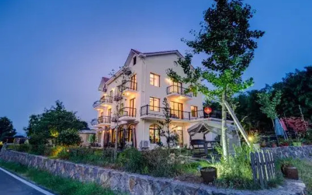 Zhuji Fengqing Hostel