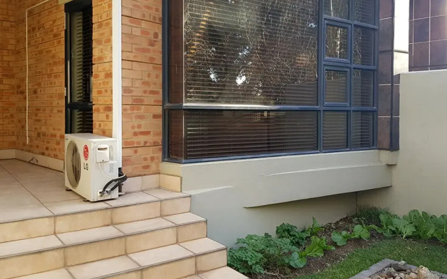 Weom Apartments