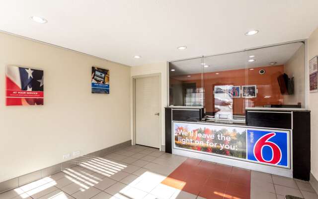 Motel 6 New Brunswick