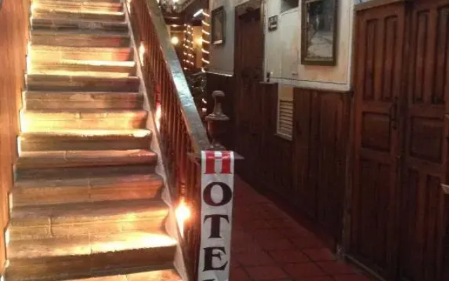 Hotel Los Escudos