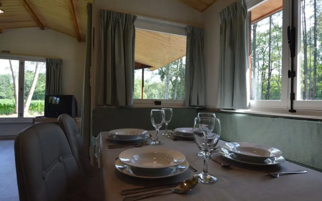 Beautifully Furnished Chalet With a Huge Garden in the Middle of Nature - фото 5