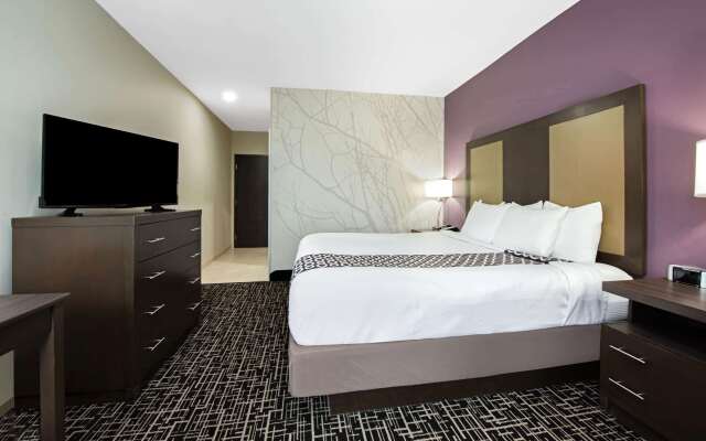 La Quinta Inn & Suites by Wyndham Lake Charles - Westlake