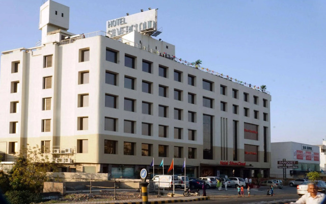 Silver Cloud Hotel & Banquets Ahmedabad