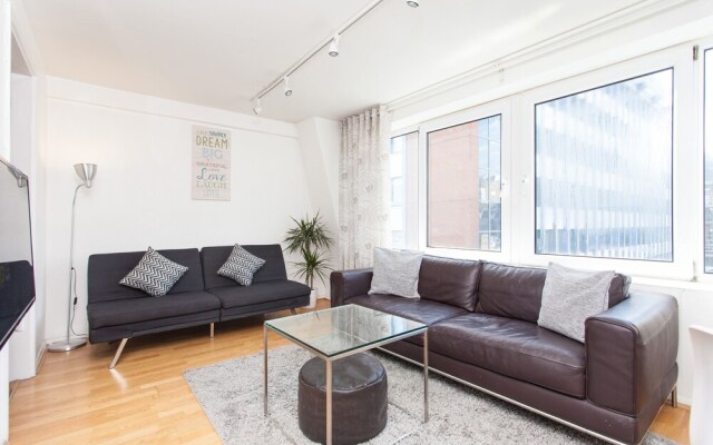 Oxford Street & Soho Modern 2 Bed Apt