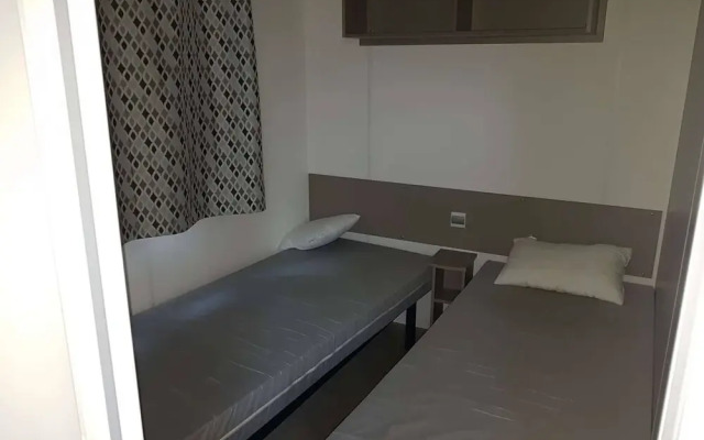 Bungalow With 2 Bedrooms in Onzain, With Terrace