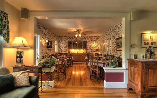 Cabernet Inn
