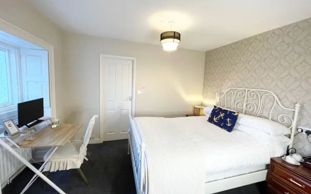 Anchor Hotel