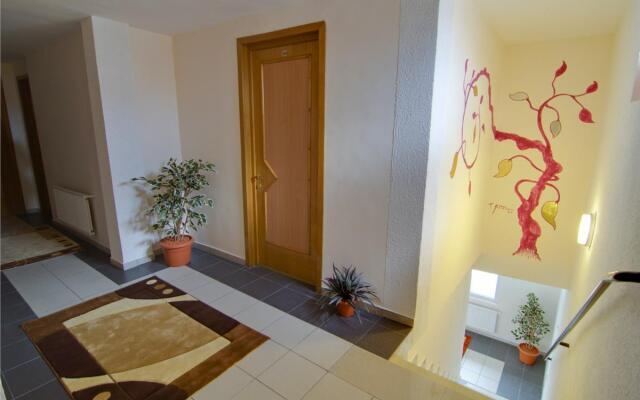 Tranzzit Hotel