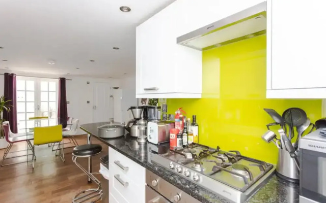 Stylish 3 Bedroom Home With Garden Near Kings Cross