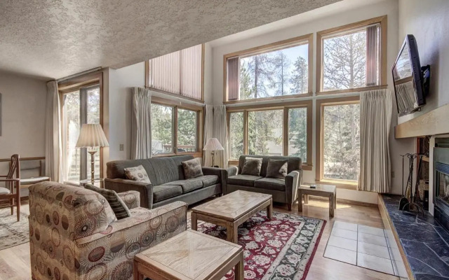 1633 Quicksilver Condo