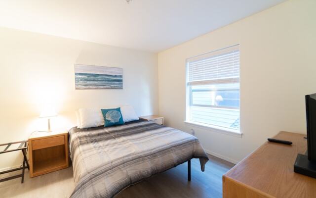 Waters Edge 208 2 Bedroom Condo