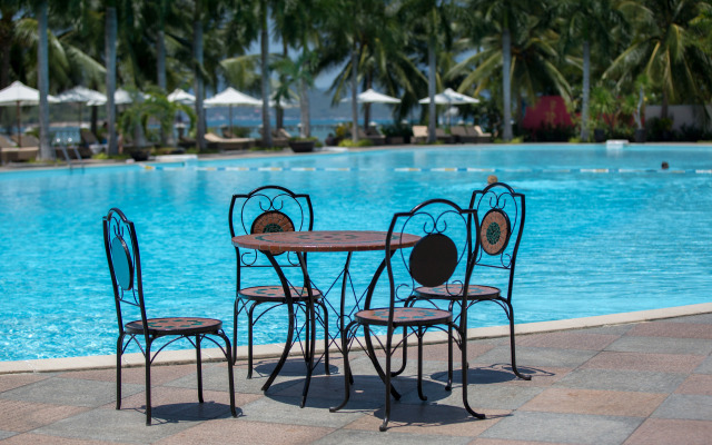 Diamond Bay Resort and Spa