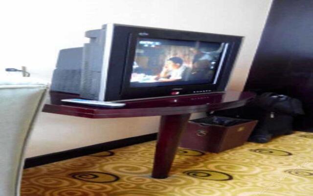 Royal Century Hotel