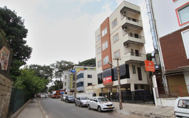 OYO 7918 Home Stay near Trinity Circle