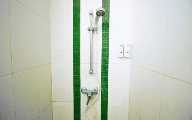 ZEN Rooms Dipati Ukur