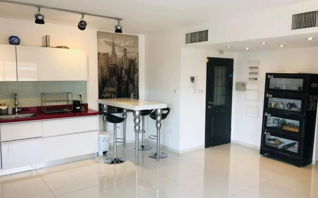 Private Pool, 3Br Garden Apartment, Aquarelle