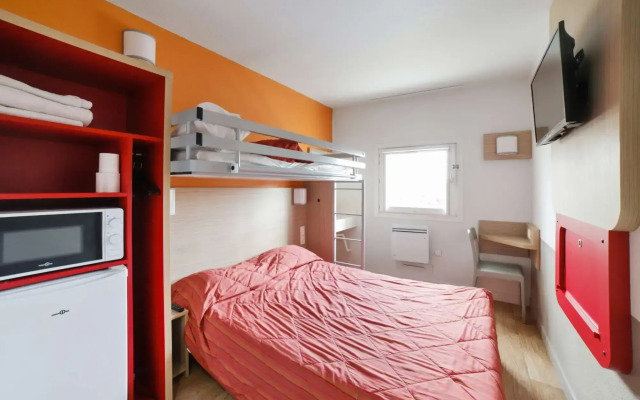 Premiere Classe Plaisir - Gatines