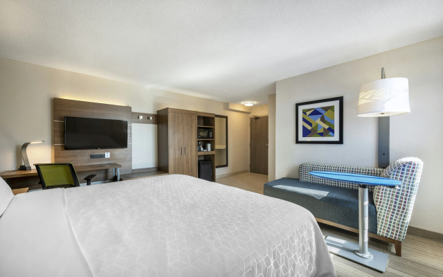 Holiday Inn Express Toronto - Downtown by IHG - Image 5