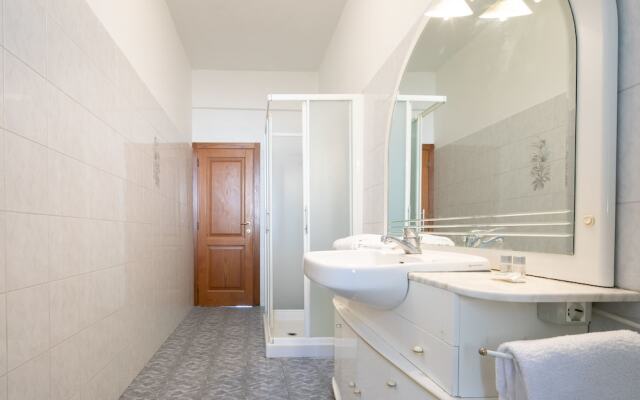 Novoli 4 Bedrooms by Mmega