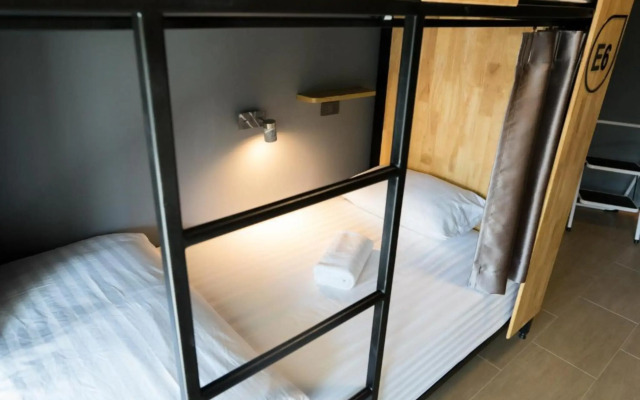 Ray Coffee Bar & Hostel - Adults Only