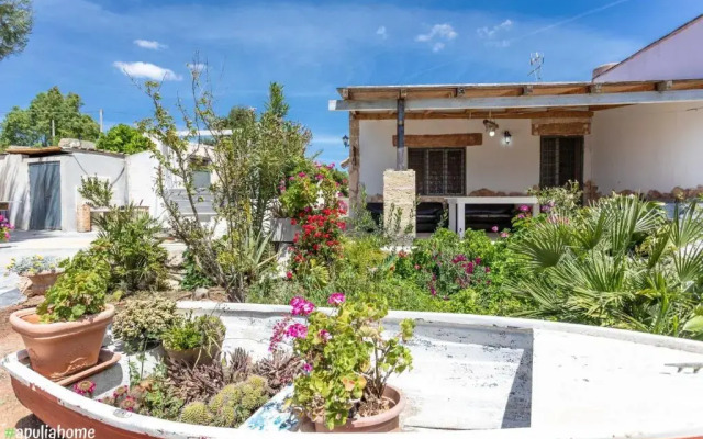 Villetta con piccola piscina a Torre Suda