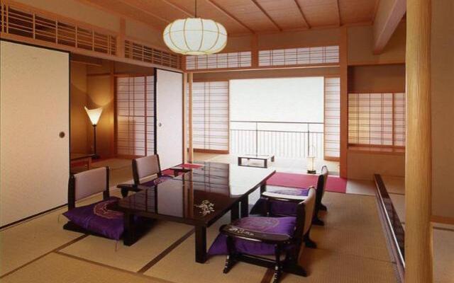 Yamaumi Onsen Shyuku Kaifuu