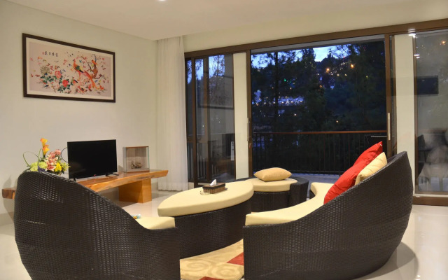 Permai Villa Dago with Pool - Resor Dago Pakar Bandung