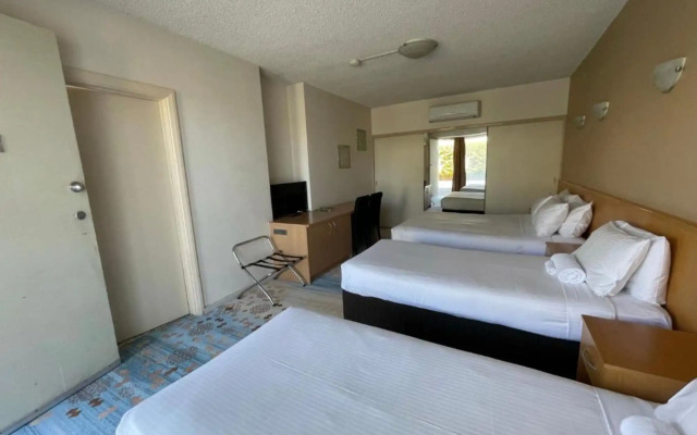 Haven Marina Motel