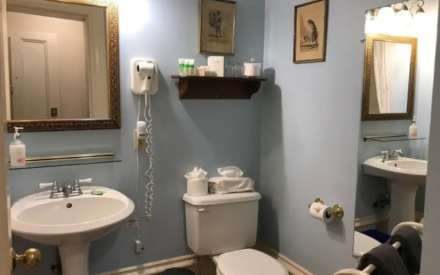 Tattingstone Inn