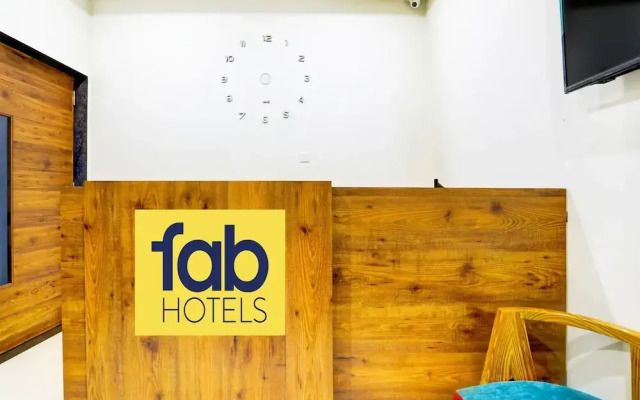 Fabhotel Maa Gayatri