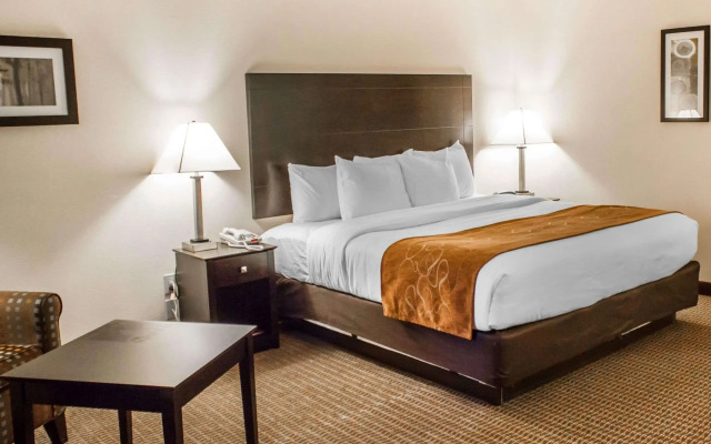 Comfort Suites