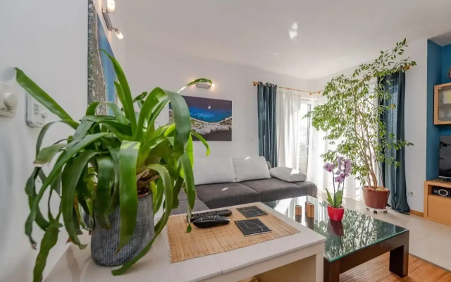 Romantic Oasis Apartments