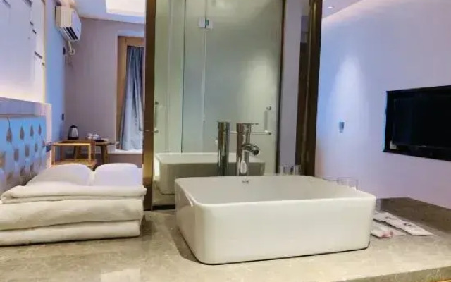 Kelton Wisdom Hotel (Jinjiang Wudian City Wanda Plaza)