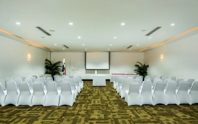 Riande Aeropuerto Hotel & Casino