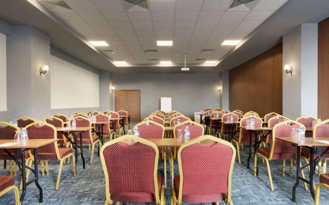 Hawthorn Suites by Wyndham Cerkezkoy